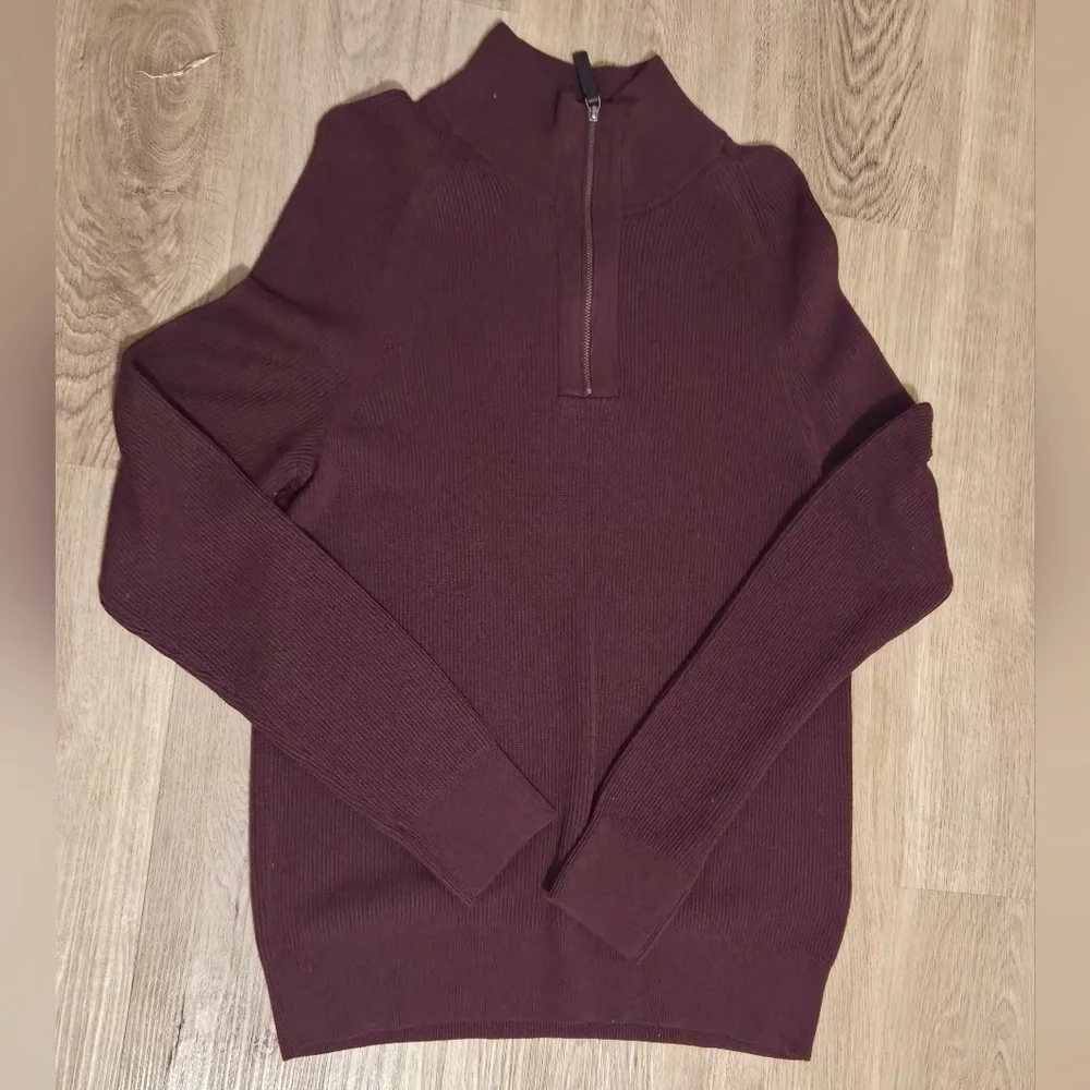 Banana Republic Men's Dark Red Zip-Up Sweater